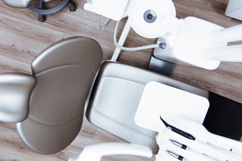 What Types of Services Do Dental Clinics Cater?